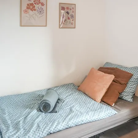 Gemuetliche 80 Qm 5 Min Von 아파트 프리드베르크