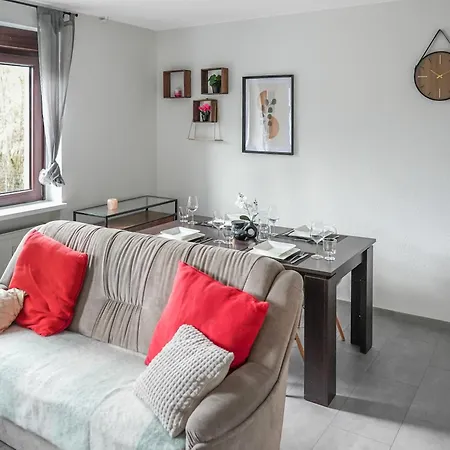 Gemuetliche 80 Qm 5 Min Von 아파트 *